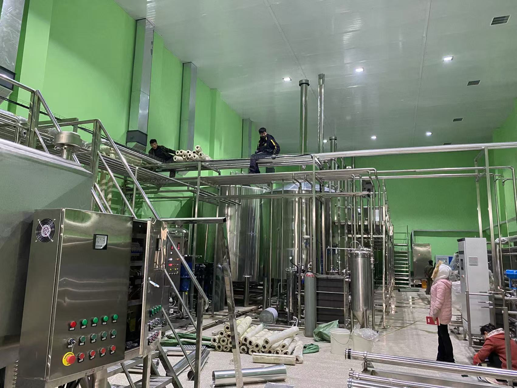深圳精酿啤酒设备厂—精酿啤酒设备制造：传承工艺与创新科技的交融